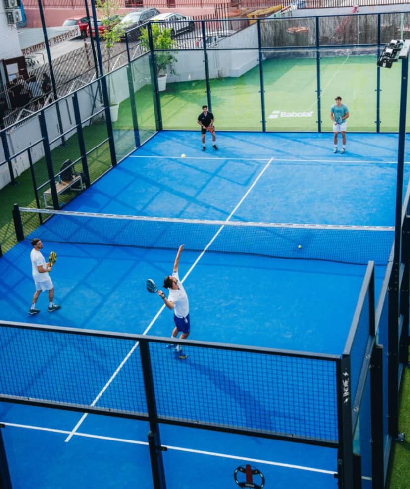 Terrain de tennis